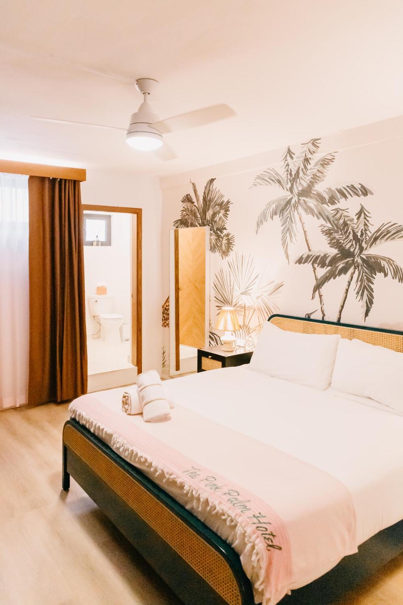 The Pink Palm Hotel - Adults Only Charlotte Amalie Exterior foto